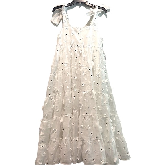 Sister Jane. Almond Blossom White dress. Tiered. Bow shoulders. Small. NWOT - Picture 4 of 10